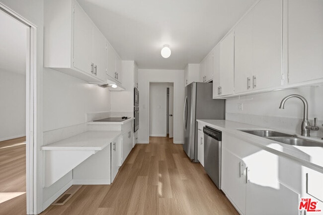 Photo - 11920 Montana Ave Unit 1