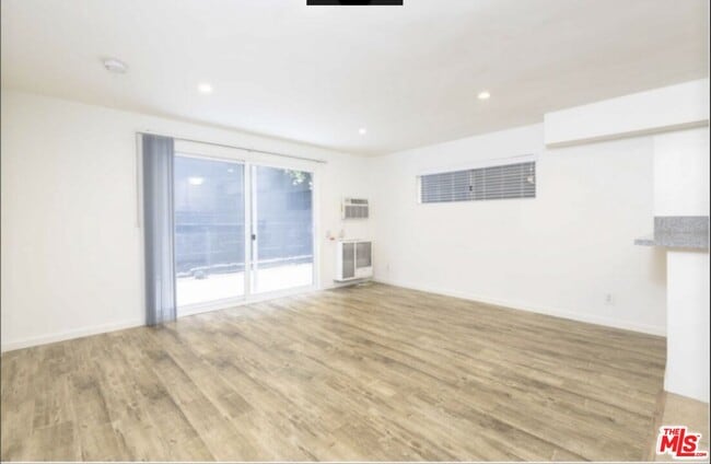Photo - 1261 Laurel Ave Unit 20