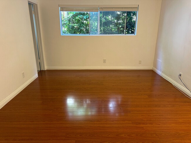 03 - Master Bedroom - Additional View - 1831 Barry Ave Unit 7