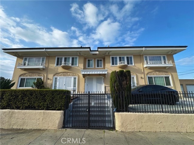 Building Photo - 4656 Oakwood Ave