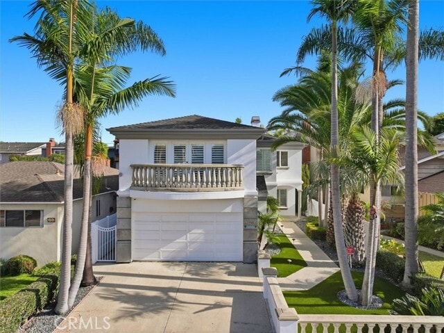 Building Photo - 1720 Elm Ave