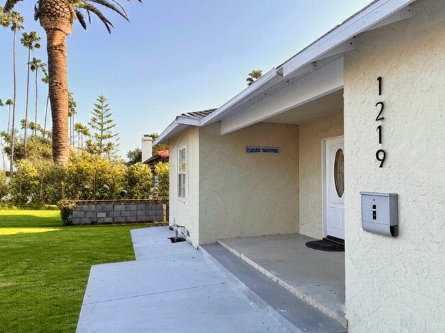 Photo - 1219 N Azusa Ave House