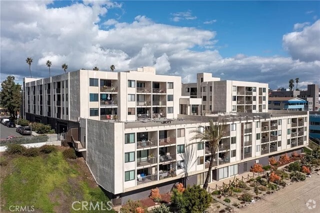 Building Photo - 1140 E Ocean Blvd Unit 333 Rental