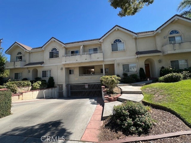 Photo - 900 Arcadia Ave Townhome