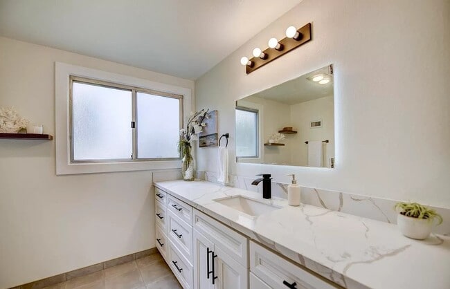 Photo - Spacious Home Designed for Comfortable Living Unit 12