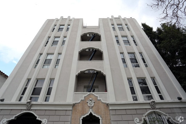 152 S Sycamore Ave - 152 S Sycamore Ave