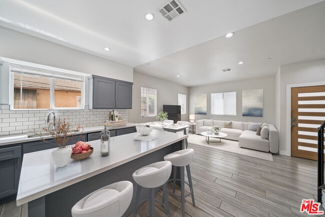Photo - 1121 Browning Blvd Townhome
