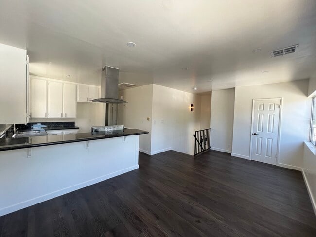 Photo - 1415 Seward St Unit 1415