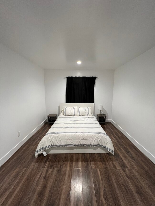 Photo - 12981 Branford St