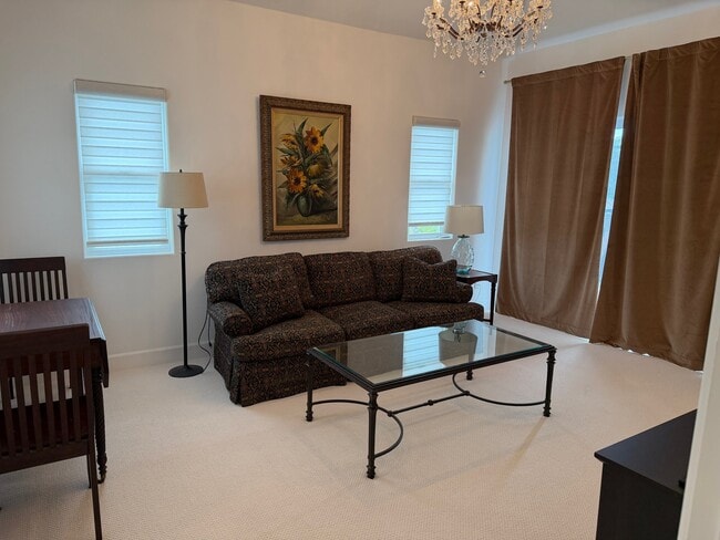 Building Photo - 4759 La Canada Blvd Unit Upstairs
