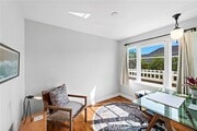 Photo - 515 Oak St