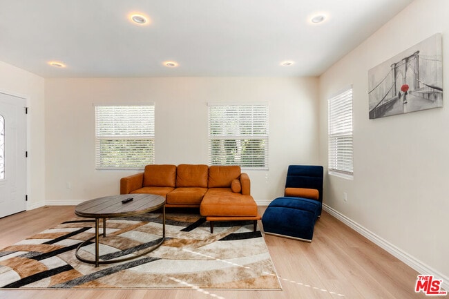 Photo - 1419 N Orange Dr