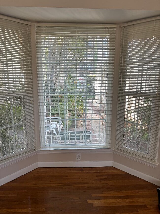 Photo - 360 N Doheny Dr Unit 360