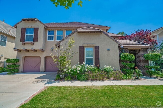 Building Photo - COMING SOON! Bridgeport 4 Bedroom Home for...