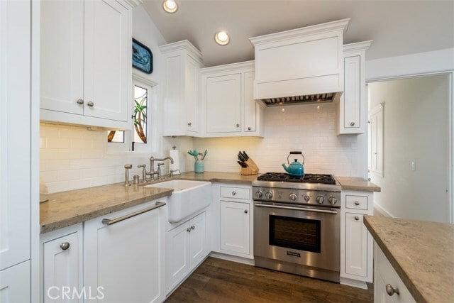 Photo - 176 McAulay Pl
