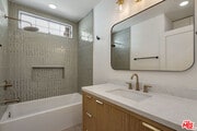Photo - 2049 Watson St