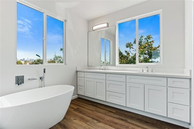 Photo - 136 W 48th St Unit 138.5