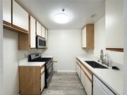 Photo - 17511 Newland St