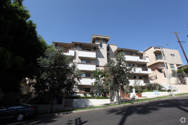 Photo - Butler Cabana by Wiseman