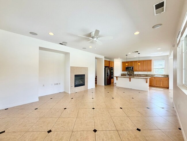 Photo - 73435 Travers St