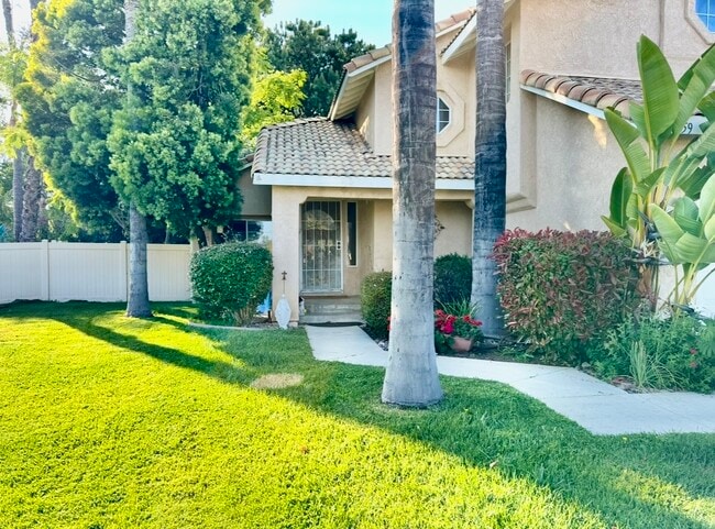 Building Photo - 39259 Via Las Sintras