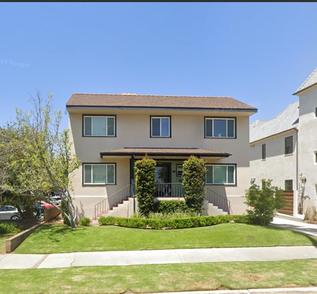 Photo - Beautiful spacious and bright apartment in...