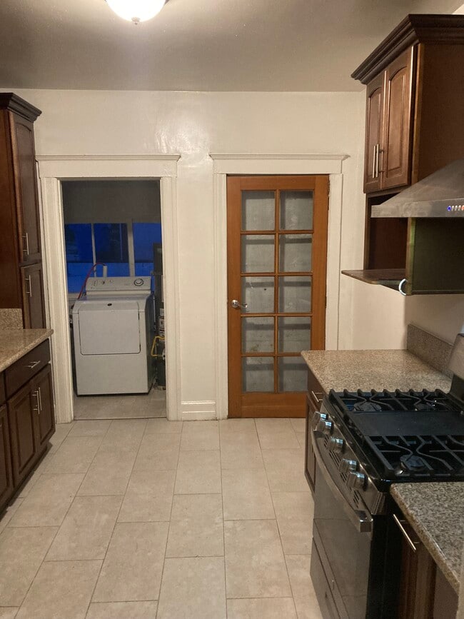 Photo - 2523 Alta St