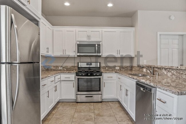 Photo - 16472 Smoke Tree St