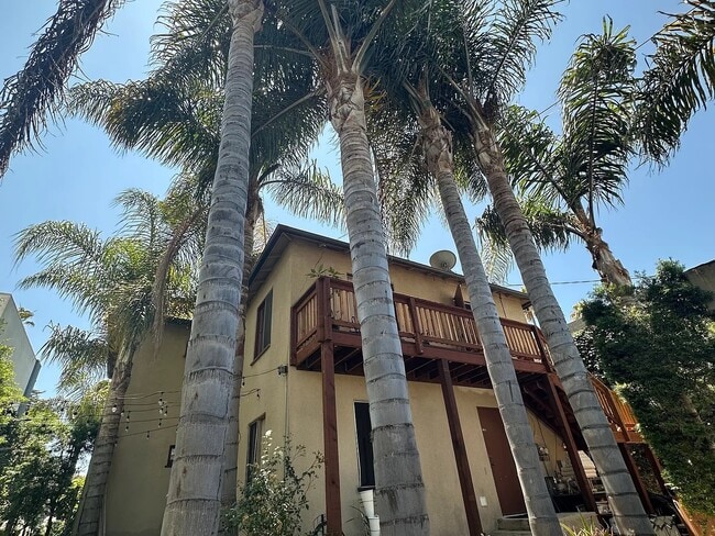 Photo - 725 Washington Blvd