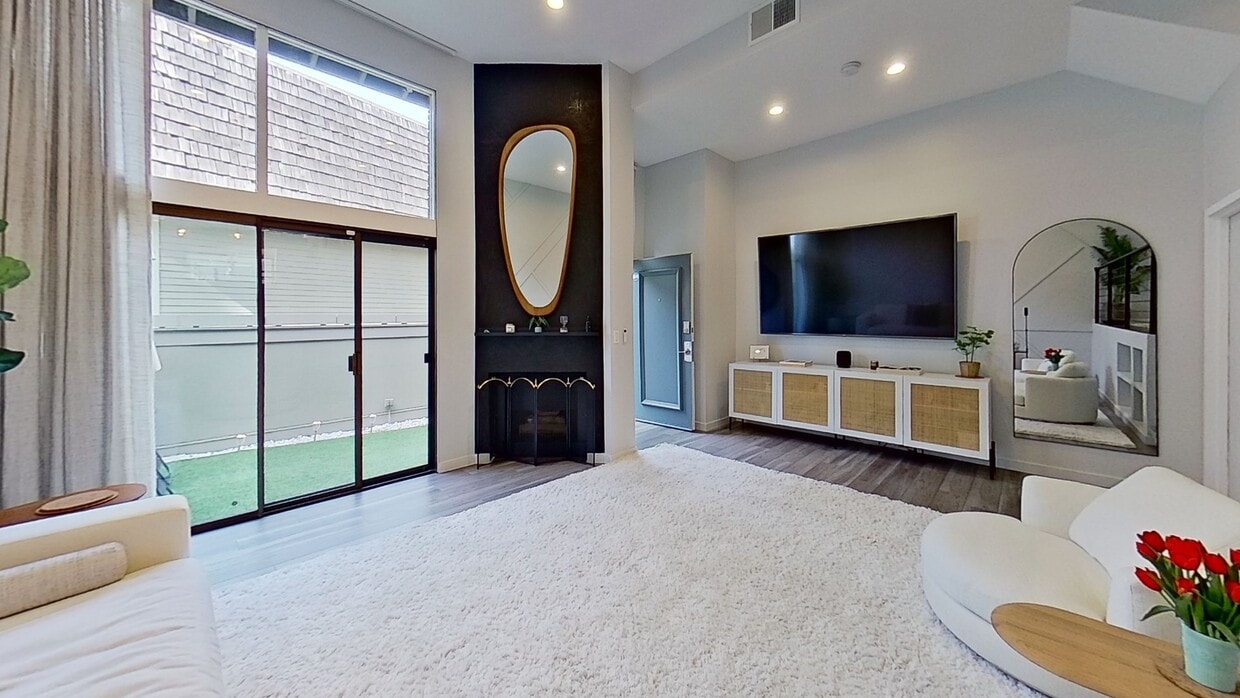 3D Tour - 4360 Glencoe Ave Condo Unit 2