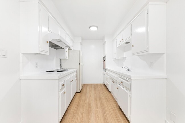 Building Photo - 412 W Queen St Unit 6