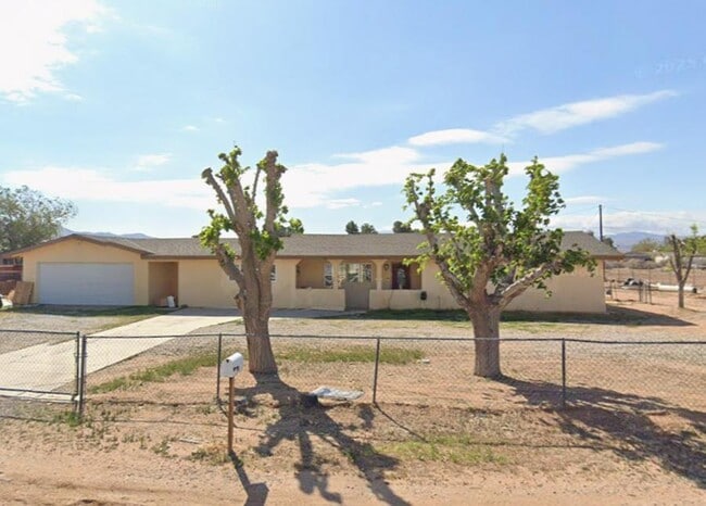 Building Photo - 15147 Dakota Rd