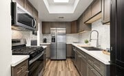 Photo - 6540 Hayvenhurst Ave