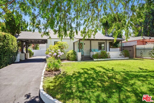 Photo - 4940 Placidia Ave