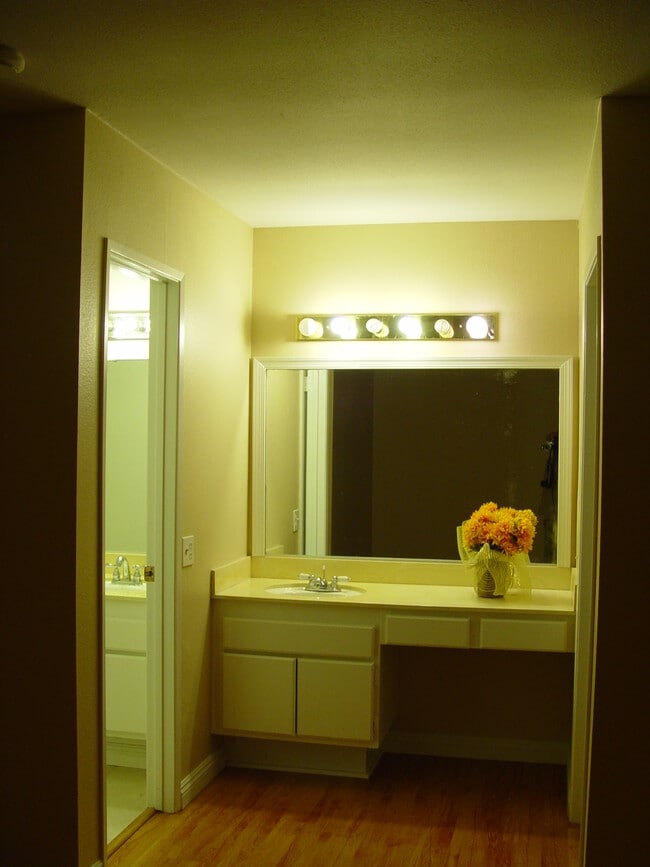 Photo - 2900 Bradford Pl
