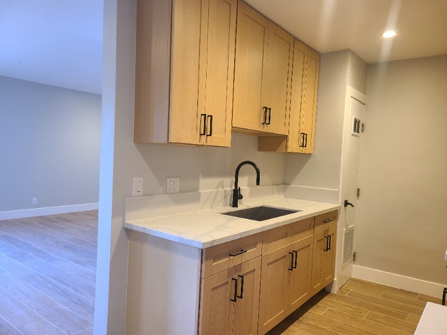 Photo - 14921 Vanowen St Unit 09