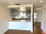 Photo - 1083 1/2 W Kensington Rd