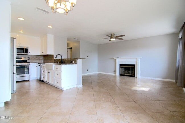 Photo - 654 Holmes Ave