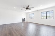 Photo - 640 E Banyan St