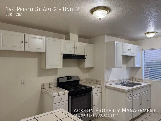 Photo - 144 Perou St Unit 2