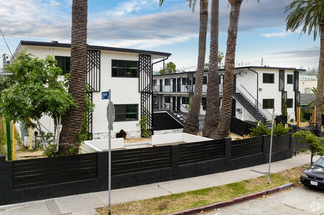 1717-1725 Park Ave - Echo Lake Apartments