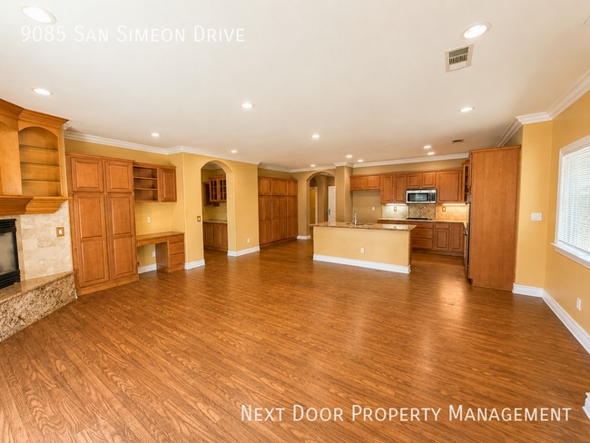 Building Photo - 9085 San Simeon Dr