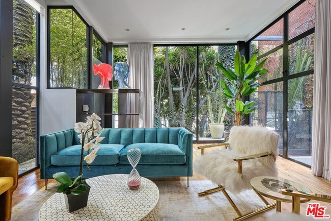 Building Photo - 7 Vicente Ter