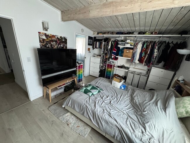 Photo - 1404 Toberman St
