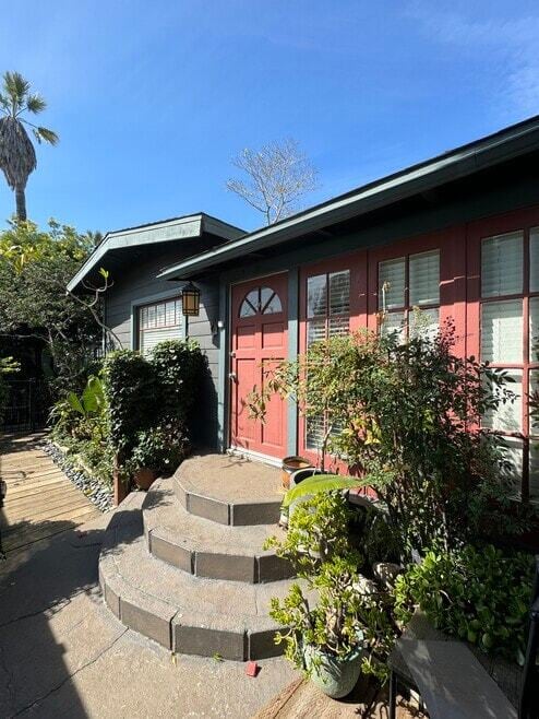 3D Tour - 575 Grand Blvd