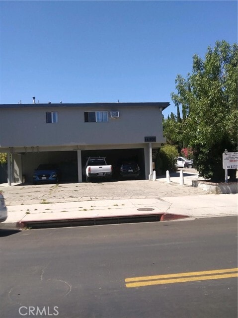 Photo - 14301 Addison St