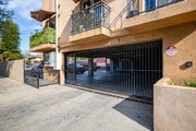 Entrance - 14655 Vanowen St