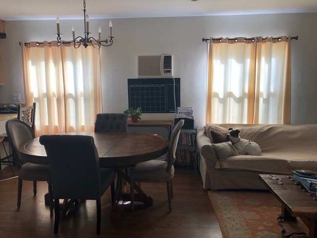 Dinning Area - 2821 W Clark Ave