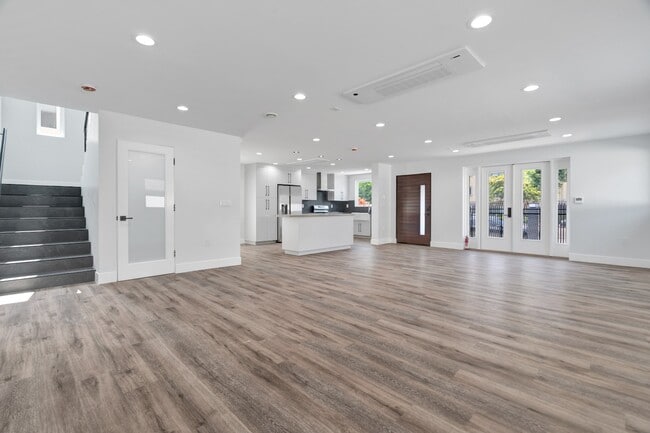 Photo - Spacious 3BR NoHo Home w/ Luxury European Finishes