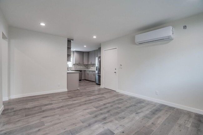 Photo - 343 Warren Ln (B)